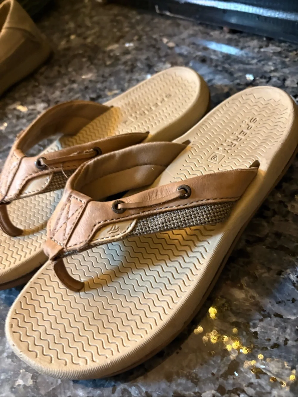 Sperry Tan Brown Leather Thong Sandals